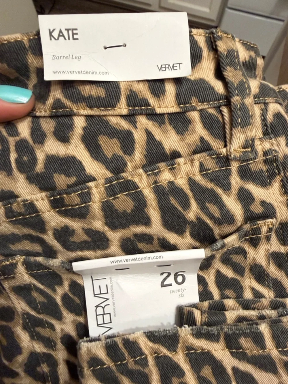 Vervet Kate  Leopard Print Barrel Leg Jeans animal size 26 NWT high rise - Picture 12 of 12